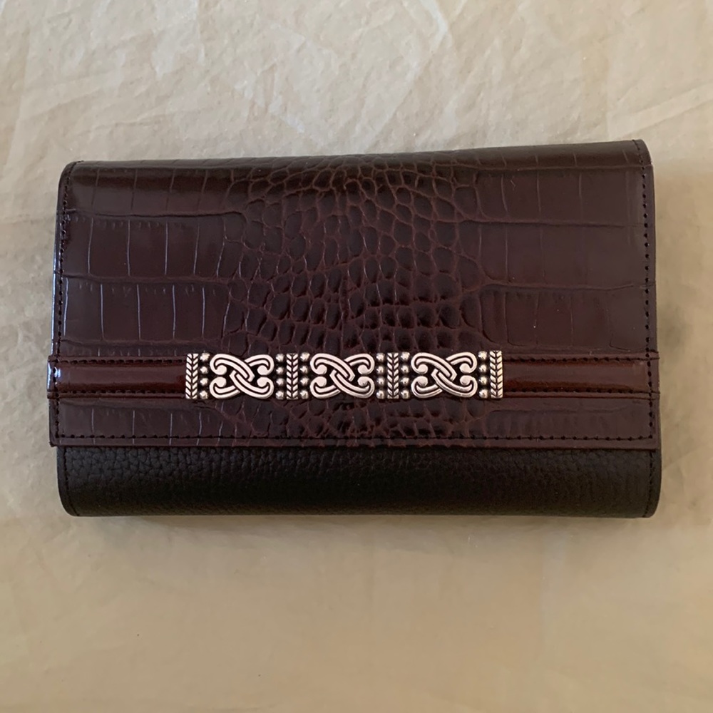 SPECTACULAR BRIGHTON WALLET PURSE W SO MANY COMPARTMENTS & CROSSBODY STRAP